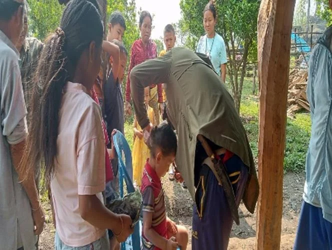 िेिार, तजस्बर सौजन्द्य: धाराली ब्रबर.ब राई